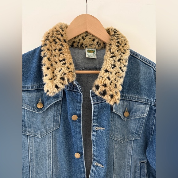 Rainforest Cafe Faux Fur Trim Jean Jacket, tagged XL (see description) - Picture 3 of 6